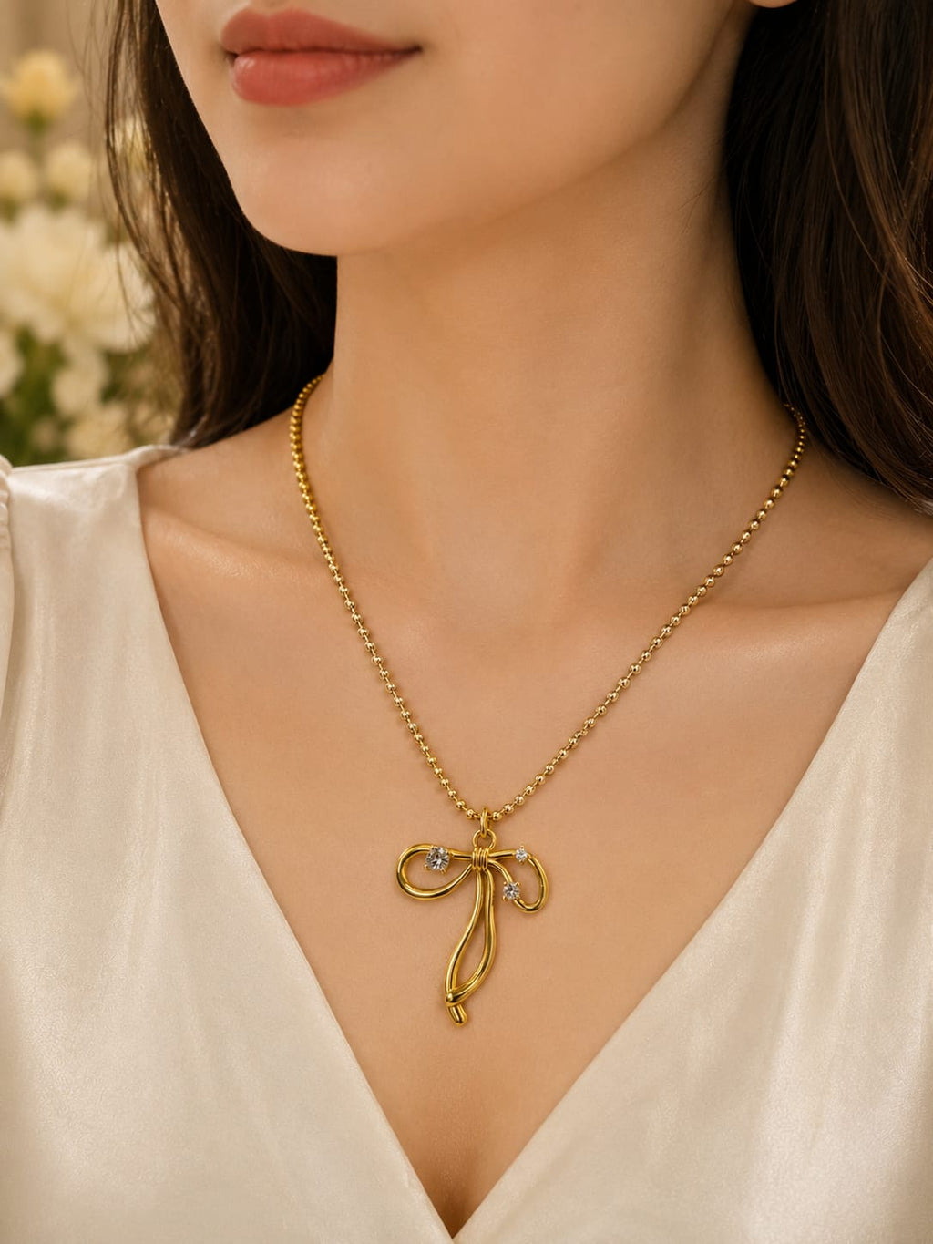 Luxury Gold Ribbon Pendant Necklace for Women