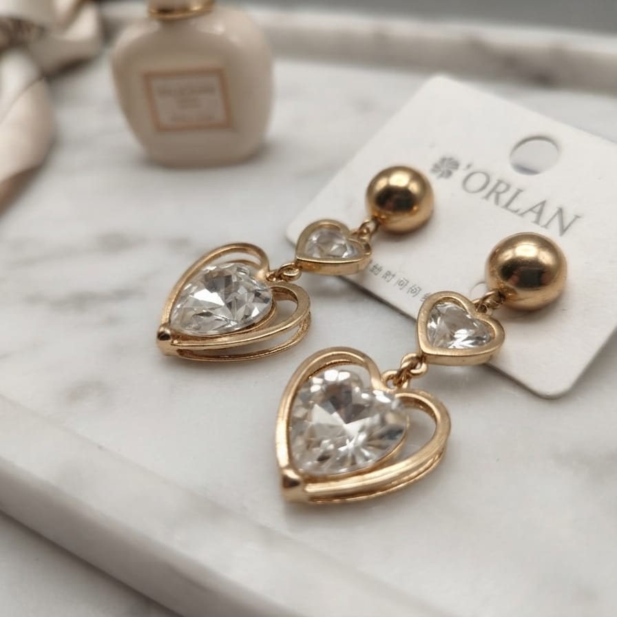 Elegant Heart Crystal Drop Earrings – Gold